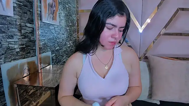 talialadyx online show from December 16, 2025, 6:01 pm