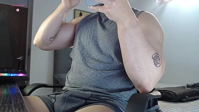 Snapshot of SugaredDigit chatting on September 11, 2025, 12:49 pm SugaredDigit online show from September 11, 2025, 12:49 pm