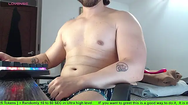 Snapshot of SugaredDigit chatting on November 3, 2025, 10:13 pm SugaredDigit online show from November 3, 2025, 10:13 pm