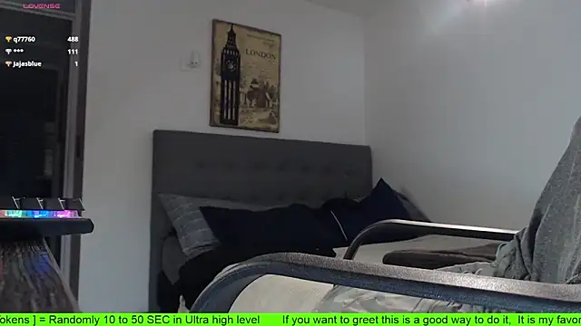 Snapshot of SugaredDigit chatting on October 4, 2025, 12:56 am SugaredDigit online show from October 4, 2025, 12:56 am