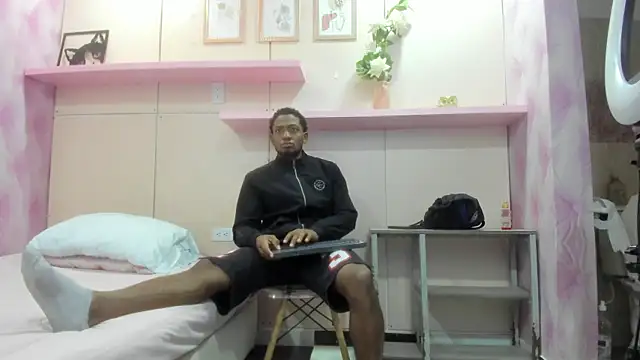 Snapshot of Stevenbrand chatting on November 20, 2025, 11:11 am Stevenbrand online show from November 20, 2025, 11:11 am