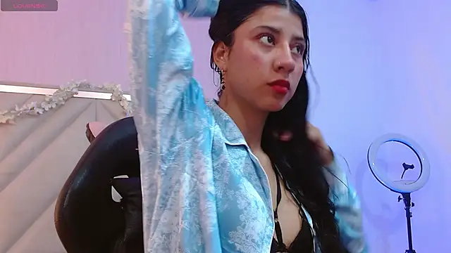 Snapshot of Adisson_Tay chatting on November 20, 2025, 4:13 am Adisson Tay online show from November 20, 2025, 4:13 am