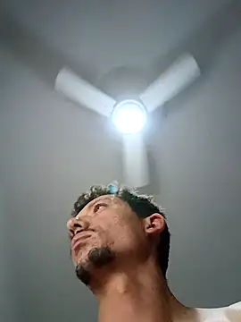 Cristinaluxy online show from October 28, 2025, 11:47 pm