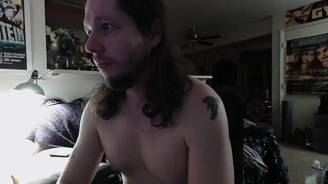 biggerisbetter12 online show from March 21, 2026, 3:41 am