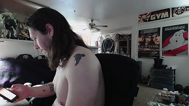 biggerisbetter12 online show from March 8, 2026, 3:59 pm