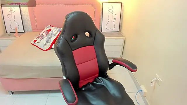 Snapshot of DARIAJACKSON chatting on December 15, 2025, 7:52 pm DARIAJACKSON online show from December 15, 2025, 7:52 pm