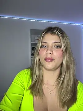 Snapshot of _Alicee_1 chatting on November 29, 2025, 1:17 am Alicee 1 online show from November 29, 2025, 1:17 am