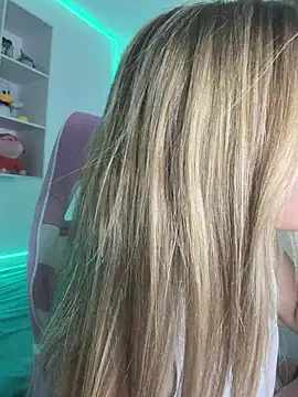 Snapshot of _Alicee_1 chatting on November 5, 2025, 1:09 am Alicee 1 online show from November 5, 2025, 1:09 am