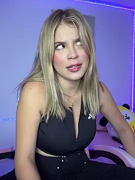 Snapshot of _Alicee_1 chatting on November 11, 2025, 1:22 am Alicee 1 online show from November 11, 2025, 1:22 am