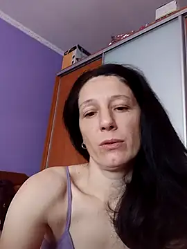 Emeli32-22 online show from November 5, 2025, 8:06 am