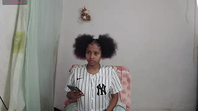 kataleya2021 online show from October 19, 2025, 12:35 am