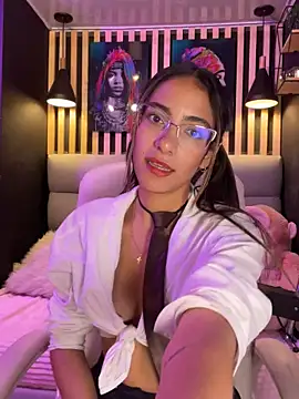 Snapshot of elegant__rouse chatting on October 17, 2025, 11:28 pm elegant rouse online show from October 17, 2025, 11:28 pm