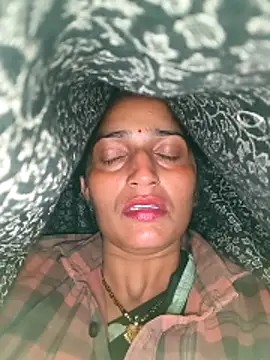 Pooja shre online show from December 4, 2025, 6:18 pm