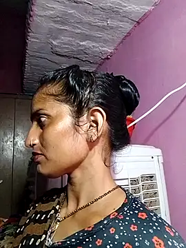 Pooja shre online show from November 5, 2025, 3:37 pm