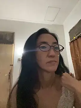 princessD077 online show from November 20, 2025, 5:46 pm