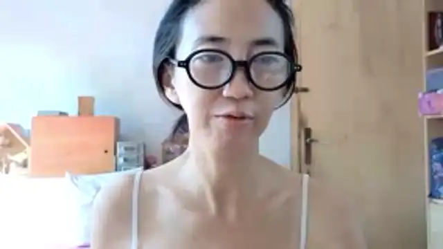 princessD077 online show from May 17, 2026, 2:11 am