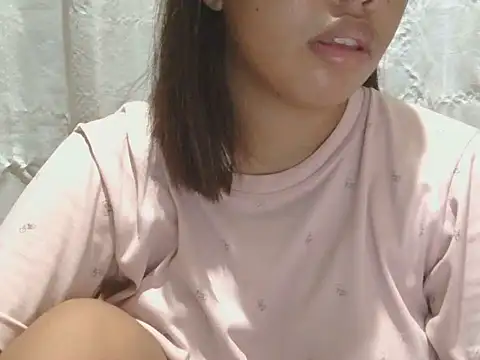 Snapshot of ChubbyButty chatting on June 18, 2026, 12:21 pm ChubbyButty online show from June 18, 2026, 12:21 pm