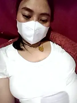 Snapshot of Sinhlinh2020 chatting on November 11, 2025, 12:44 pm Sinhlinh2020 online show from November 11, 2025, 12:44 pm