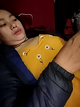 Snapshot of Sinhlinh2020 chatting on November 19, 2025, 10:43 pm Sinhlinh2020 online show from November 19, 2025, 10:43 pm