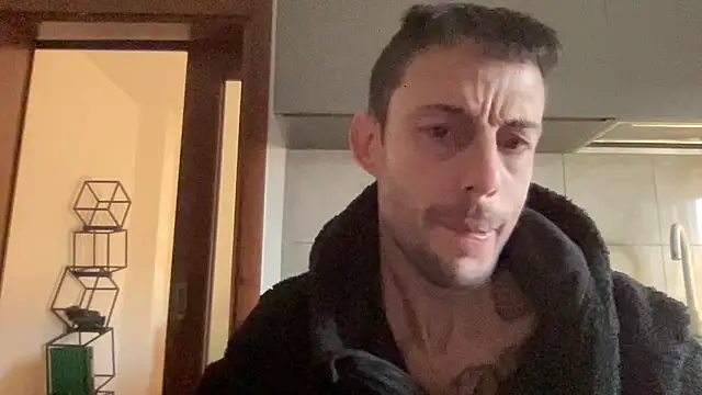 Drgghjkkk online show from February 25, 2026, 7:19 am