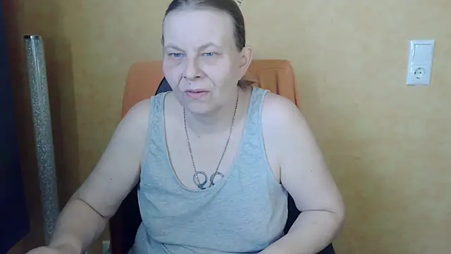 Diamond Bite online show from November 6, 2025, 9:02 am