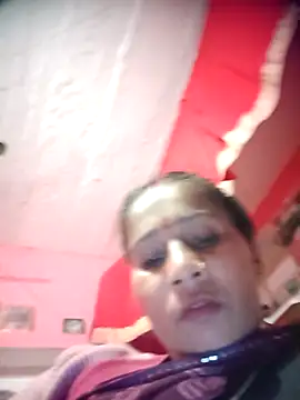 OliveGreen22 online show from November 26, 2025, 5:18 am