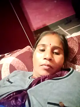 OliveGreen22 online show from November 20, 2025, 7:09 am