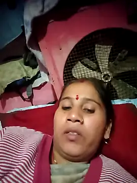 OliveGreen22 online show from December 19, 2025, 8:17 am