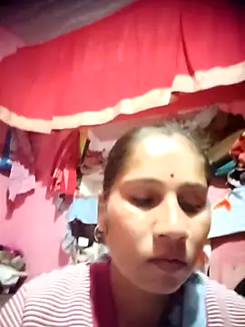 OliveGreen22 online show from December 2, 2025, 1:50 am