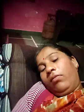 OliveGreen22 online show from November 6, 2025, 11:53 pm