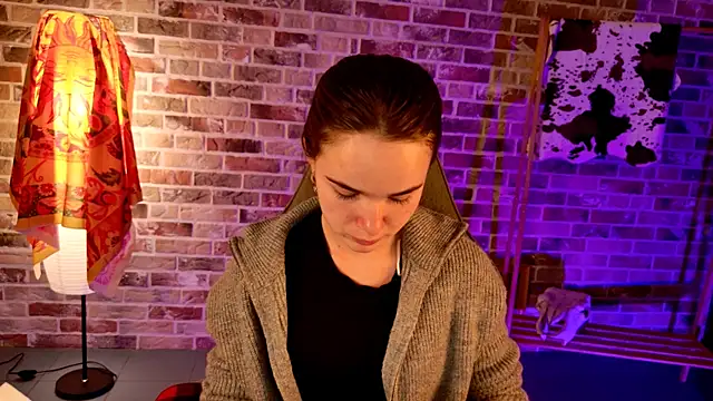 May Bloom online show from October 19, 2025, 10:07 am