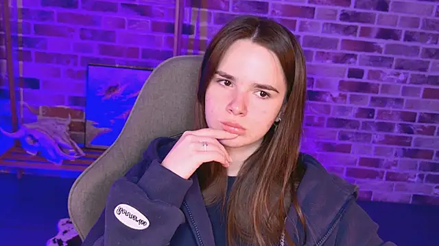 May Bloom online show from April 15, 2026, 2:10 pm