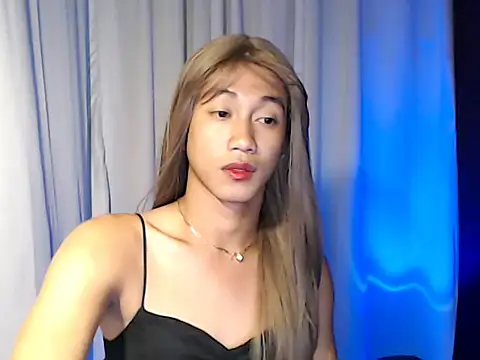 taylaxuxu online show from March 12, 2026, 3:45 am