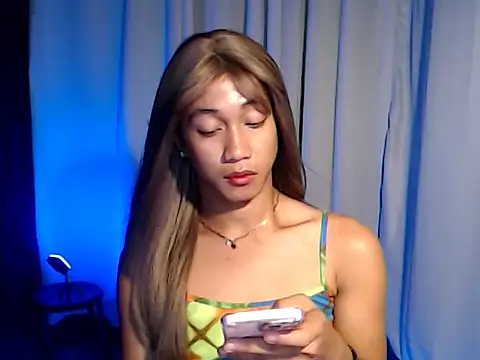 taylaxuxu online show from March 4, 2026, 10:34 am