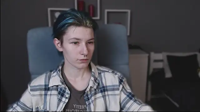 guitarandangell online show from October 25, 2025, 3:28 am