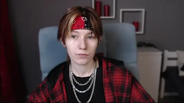 Snapshot of guitarandangell chatting on January 6, 2026, 3:38 pm guitarandangell online show from January 6, 2026, 3:38 pm