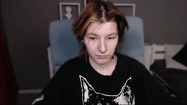 Snapshot of guitarandangell chatting on February 16, 2026, 7:40 am guitarandangell online show from February 16, 2026, 7:40 am