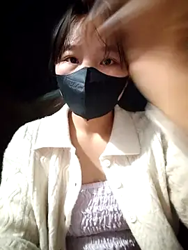 Snapshot of linh-miu99 chatting on December 18, 2025, 5:06 pm linh-miu99 online show from December 18, 2025, 5:06 pm