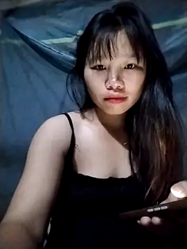 Snapshot of linh-miu99 chatting on October 29, 2025, 3:33 pm linh-miu99 online show from October 29, 2025, 3:33 pm