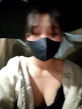 Snapshot of linh-miu99 chatting on January 9, 2026, 7:10 pm linh-miu99 online show from January 9, 2026, 7:10 pm