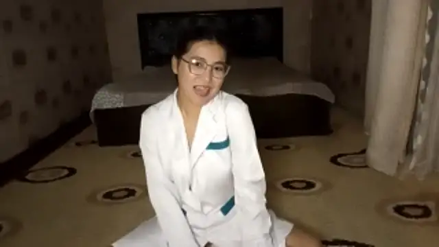 Snapshot of LinneaHyles chatting on December 4, 2025, 2:49 pm LinneaHyles online show from December 4, 2025, 2:49 pm