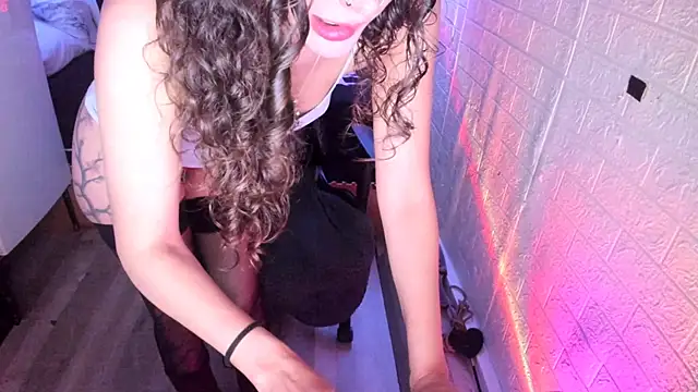 MartesBratty online show from February 16, 2026, 9:56 pm