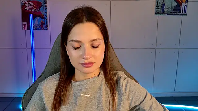 Snapshot of KiraVair chatting on October 23, 2025, 1:10 pm KiraVair online show from October 23, 2025, 1:10 pm