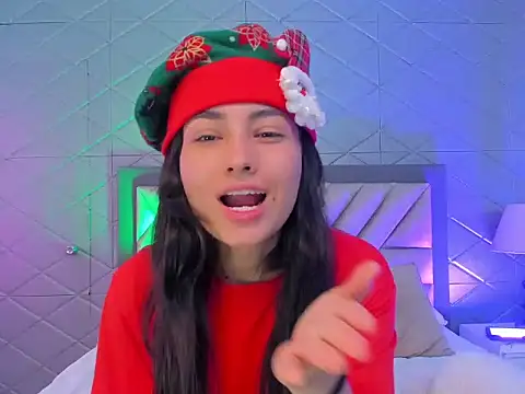 Snapshot of ViolettRouse chatting on December 1, 2025, 4:30 pm ViolettRouse online show from December 1, 2025, 4:30 pm