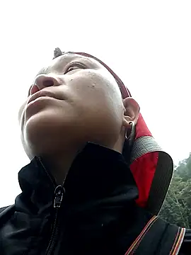 siro-zz online show from November 3, 2025, 8:18 am