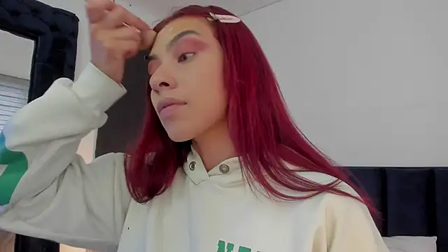 melanie roux   online show from April 17, 2026, 12:30 pm