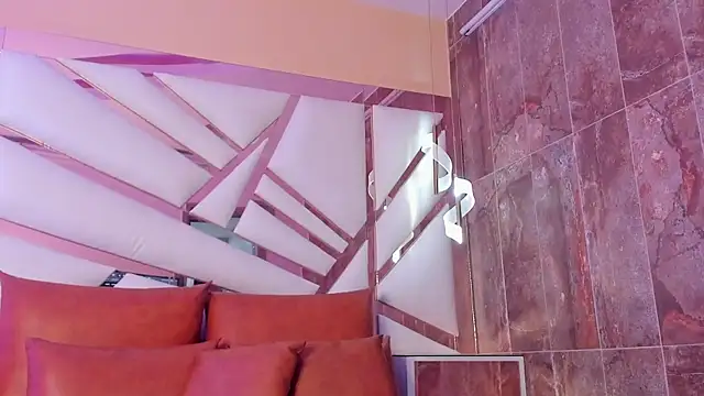 Catalina-Thompson online show from April 10, 2026, 12:01 pm