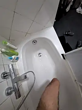 16enes16 online show from November 27, 2025, 7:14 pm