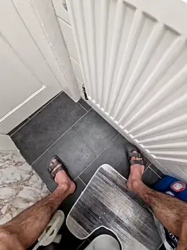 16enes16 online show from November 24, 2025, 3:34 pm