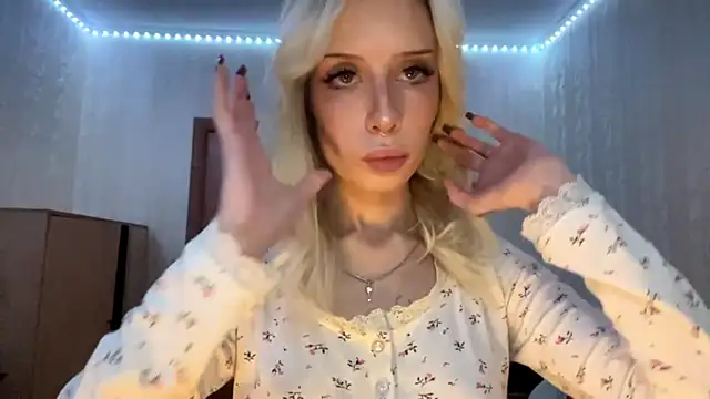 Twist drip blonde online show from November 20, 2025, 2:07 pm